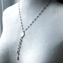 Load image into Gallery viewer, Golden Hamsa Necklace